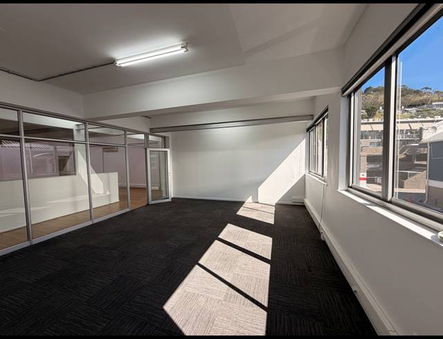438M² OFFICE TO LET IN GREEN POINT